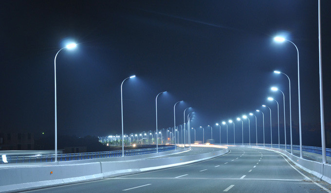 LED路燈供電系統防雷方案